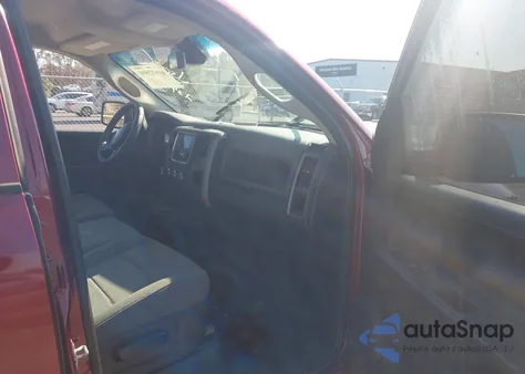 2018 Ram 1500 Tradesman 4X2 6'4 Box z USA, uszkodzony, nr VIN 1C6RR6FG8JS234095